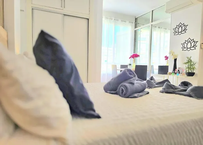 Apartment The Harmony Luxe Center With Seasonal Pool Free Wifi And Netflix By Namaste Elite *