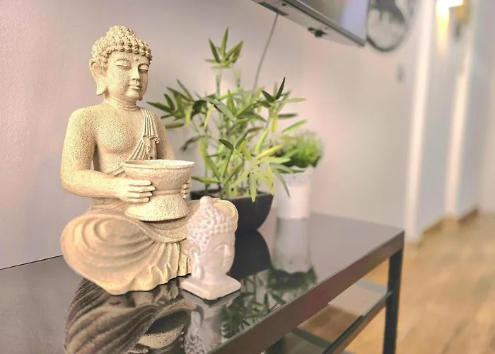 The Harmony Luxe Center With Seasonal Pool Free Wifi And Netflix By Namaste Elite Apartment *