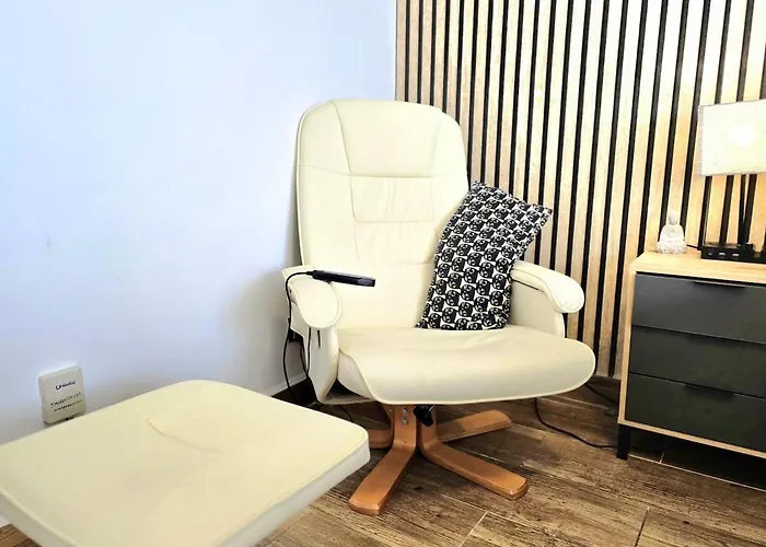 Apartment The Harmony Luxe Center With Seasonal Pool Free Wifi And Netflix By Namaste Elite *