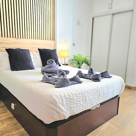 The Harmony Luxe Center With Seasonal Pool Free Wifi And Netflix By Namaste Elite Торремолінос