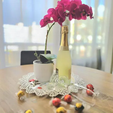 The Harmony Luxe Center With Free Private Parking And Seasonal Pool Free Wifi And Netflix By Namaste Elite