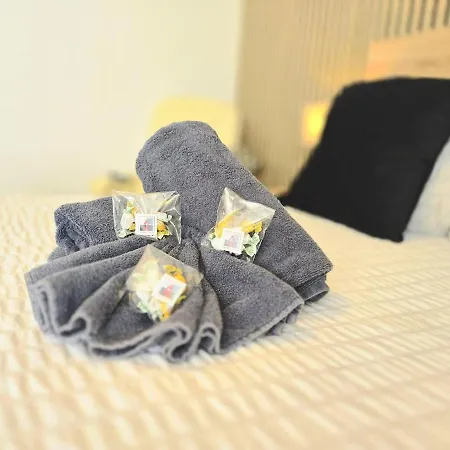 The Harmony Luxe Center With Seasonal Pool Free Wifi And Netflix By Namaste Elite Торремолінос