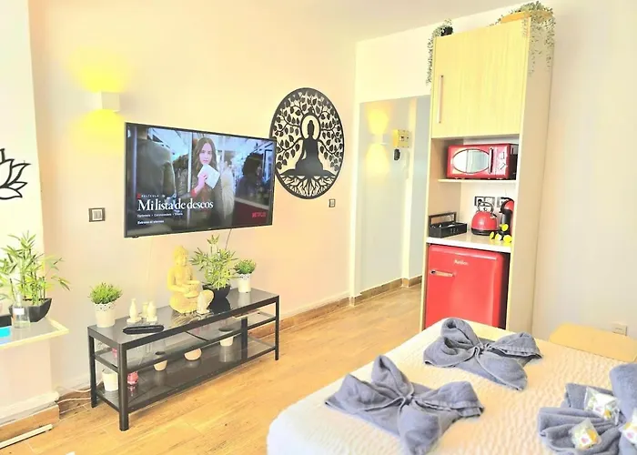 The Harmony Luxe Torremolinos City Center With Free Private Parking And Seasonal Pool Free Wifi And Netflix By Namaste Elite *