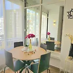The Harmony Luxe Center With Free Private Parking And Seasonal Pool Free Wifi And Netflix By Namaste Elite *